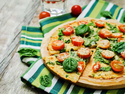 Przepis: Pizza z tortili na patelni